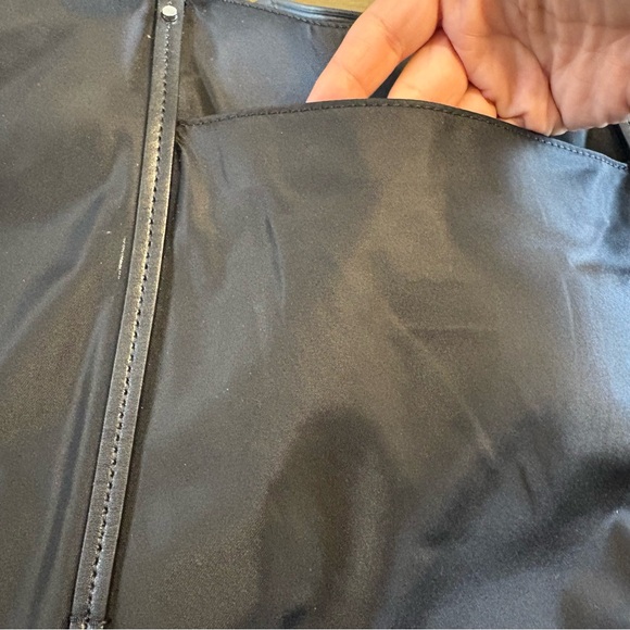 Tumi Black Nylon Travel Tote Cary On Voyager Everyday Top Zip Leather Logo - Picture 5 of 16